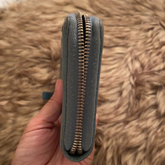 YSL Zippy Wallet - Picture 4 of 5